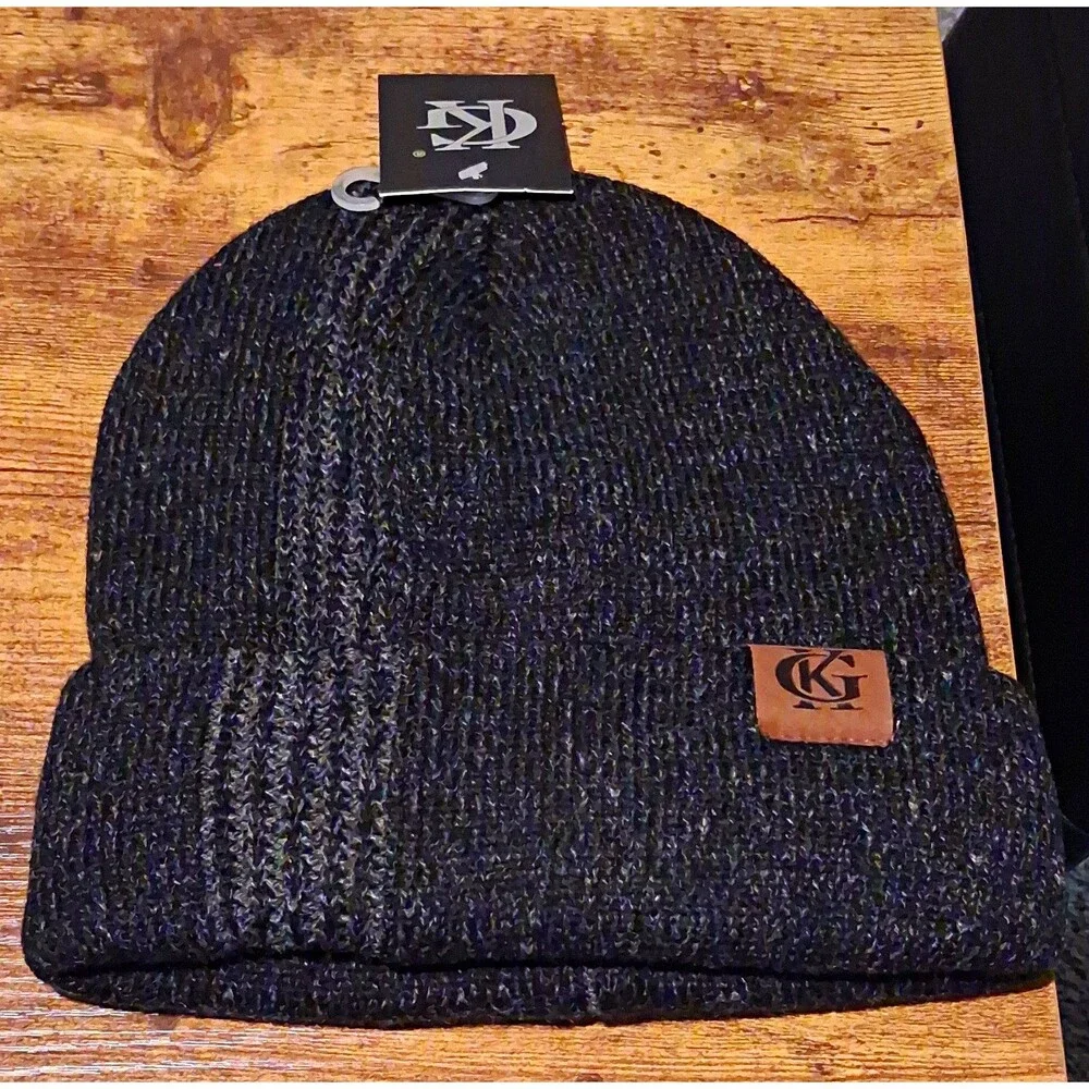 Black Lined Beanie Hat Solid Knit Style Unisex Adults One Size Fall/Winter